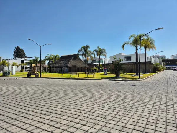 Terreno en venta en Lomas de Angelópolis, San Andrés Cholula — foto 3 de 4