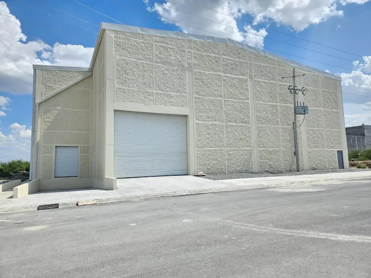 Bodega en renta en Terra Park Norte, Salinas Victoria — foto 1 de 23