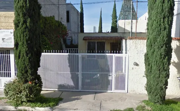 Casa en Venta en Querétaro, Arboledas, Espaciosa y Funcional