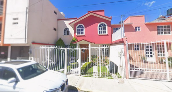 CASA A LA VENTA EN PACHUCA HIDALGO YQH