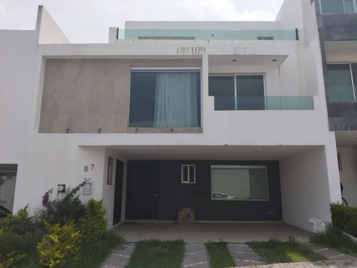 Casa en venta en Parque de la Castellana, San Andrés Cholula — foto 1 de 20