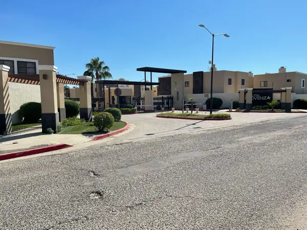 Casa en remate en Altaria Residencial, Hermosillo con jardín y terraza MM8011