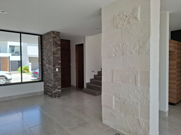 Casa en venta en Santa Fe, León — foto 3 de 11