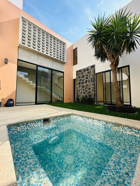 Hermosa Casa en Venta en Lomas de Cortes Muy Cerca del Colegio Morelos