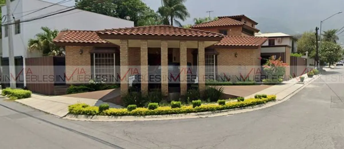 Casa en venta en Bosques del Valle, San Pedro Garza García — foto 1 de 13