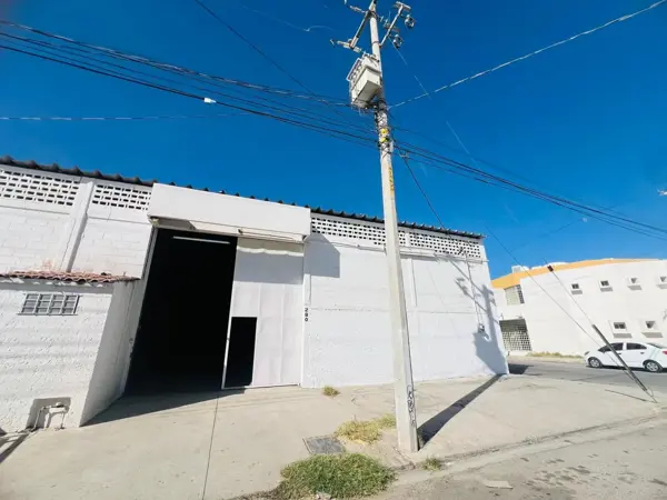 Bodega en renta en Villa California, Torreón — foto 2 de 15