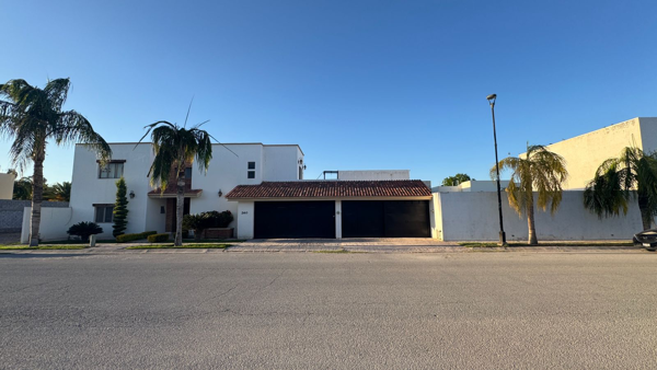 Casa en venta en Hacienda del Rosario, Torreón — foto 2 de 32