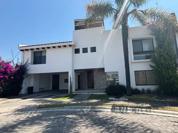 Casa en renta en Lomas de Angelópolis, San Andrés Cholula — foto 2 de 34