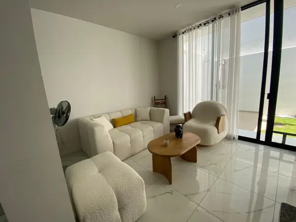 Casa en venta en Bosques de Zapopan, Zapopan — foto 2 de 16