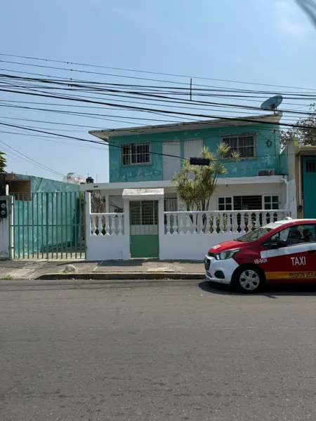 Casa en Venta con Amplios Espacios para inversión y vivir en Boca del Río, Veracruz