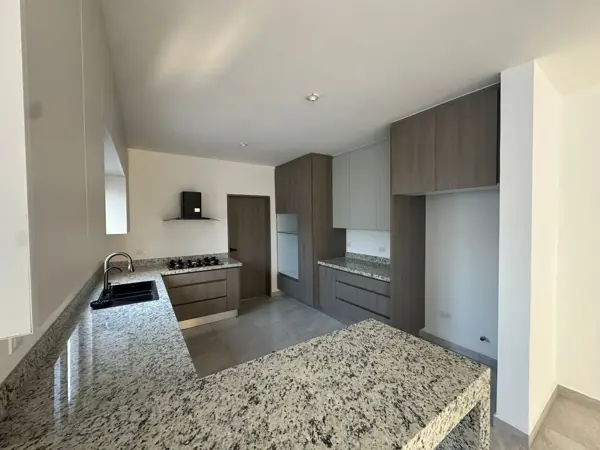Casa en venta en Los Portales, Torreón — foto 3 de 20