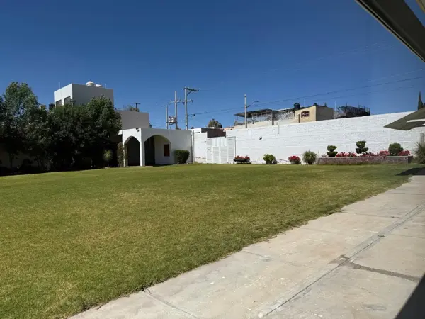 Terreno ideal para fraccionar a un costado del Mercado de Abastos y la Feria