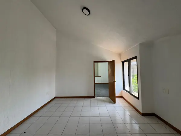 Casa en venta en Arboledas 1a Secc, Zapopan — foto 2 de 18