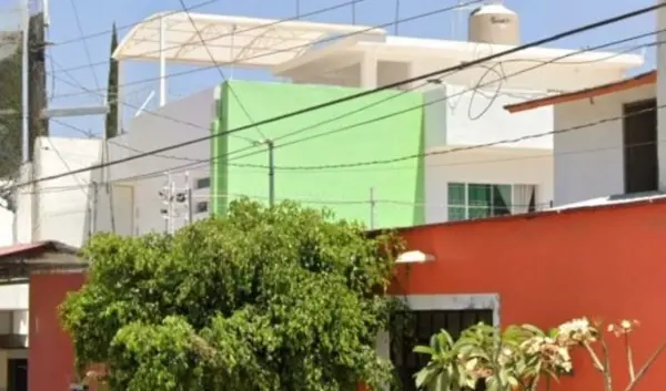 Casa en remate en Santa María Atzompa, Oaxaca con 3 recámaras y 3 baños laab1