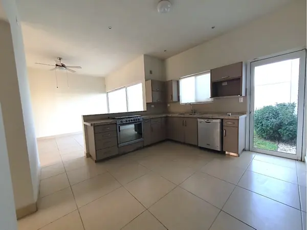 Casa en renta en Privadas de Santiago, Saltillo — foto 3 de 19
