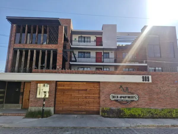 Venta departamento con vigilancia y área verde. San Pedro Cholula