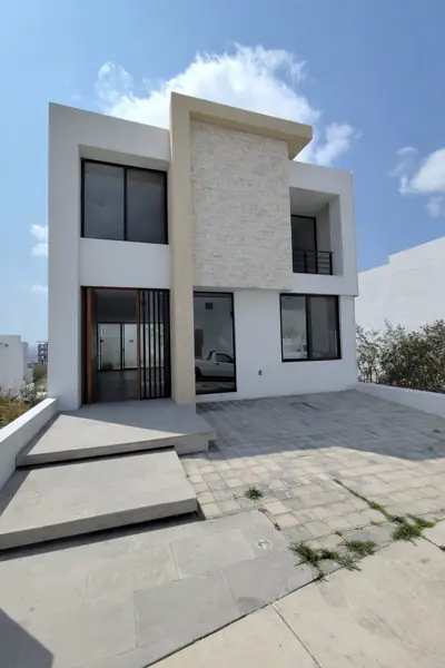 Estrena Hogar! Casa con Estudio en PB y Amenidades de Lujo en El Nuevo Refugio