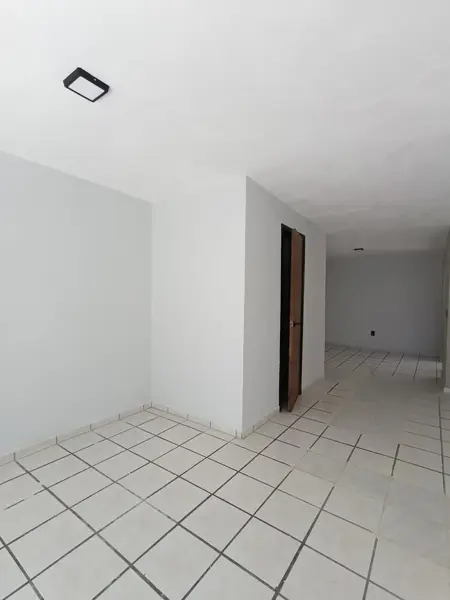 Local en venta en Parques de Tesistán, Zapopan — foto 3 de 11