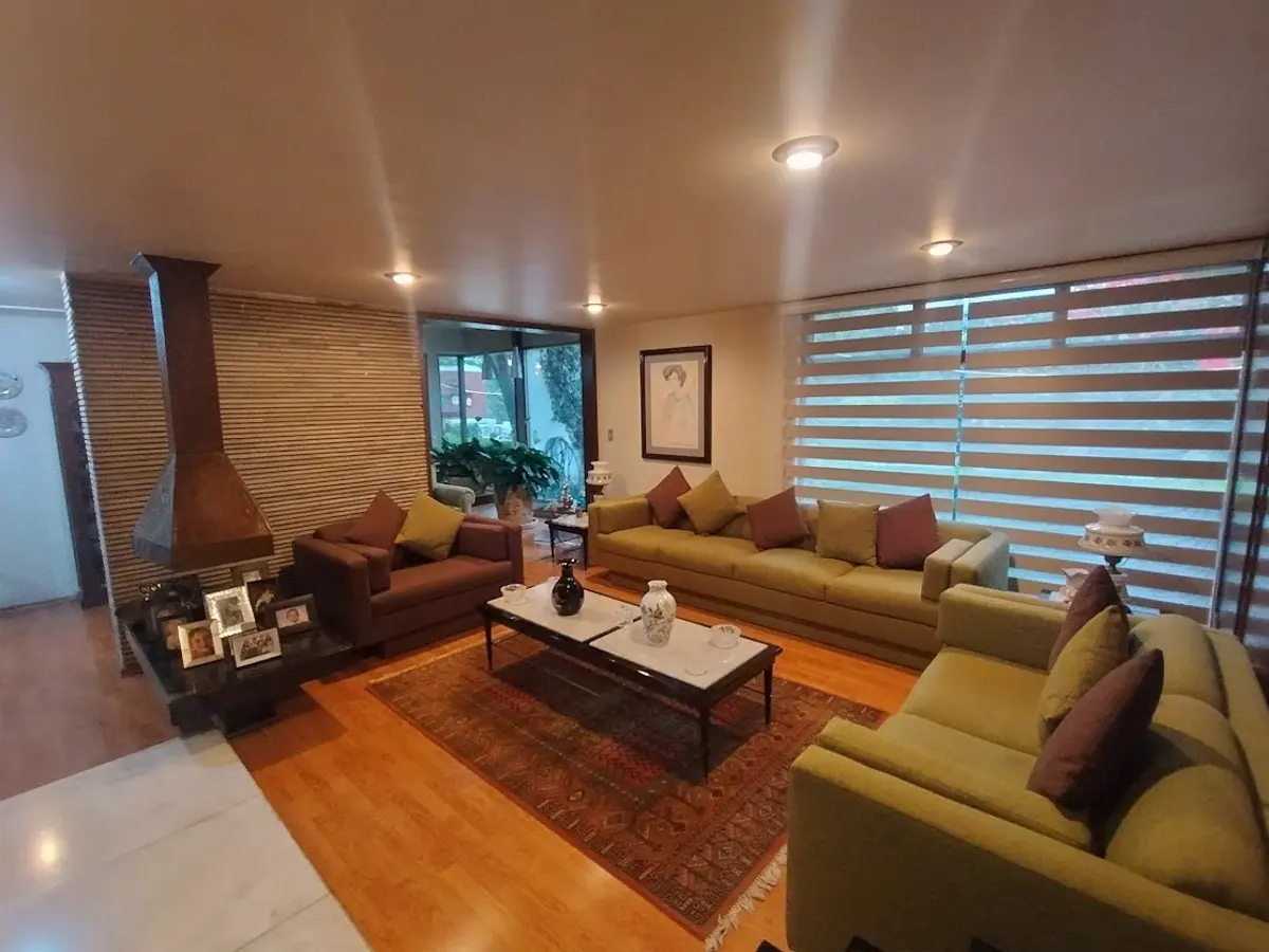 Casa en venta en Ciudad Satelite, Naucalpan de Juárez — foto 1 de 44