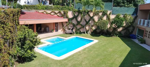 Hermosa Residencia Colonia Vista Hermosa / Zona Dorada