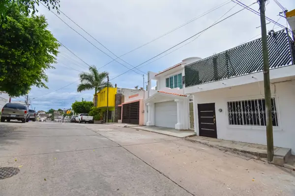 Casa en venta en Mazatlán Centro, Mazatlán — foto 3 de 46