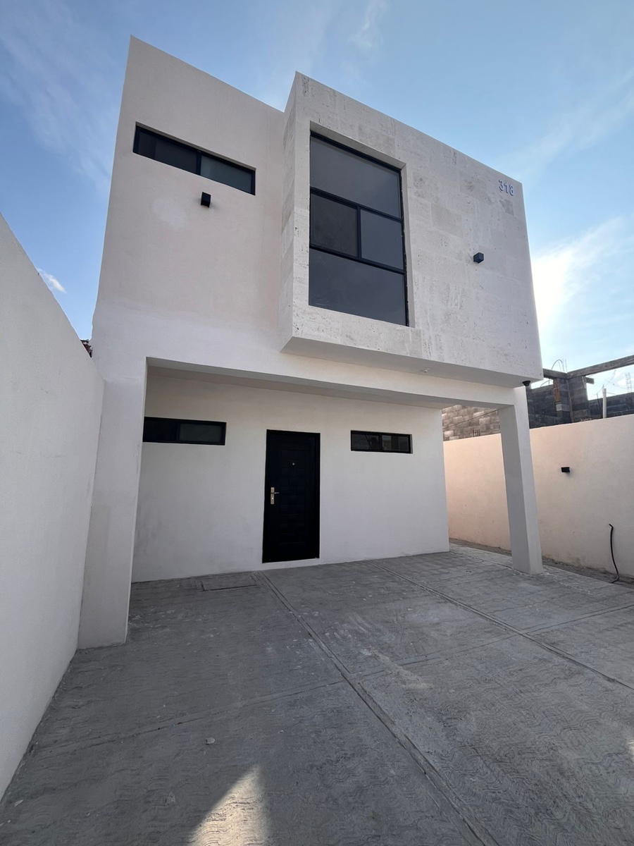 Casa en venta en Brisas Poniente, Saltillo — foto 1 de 10