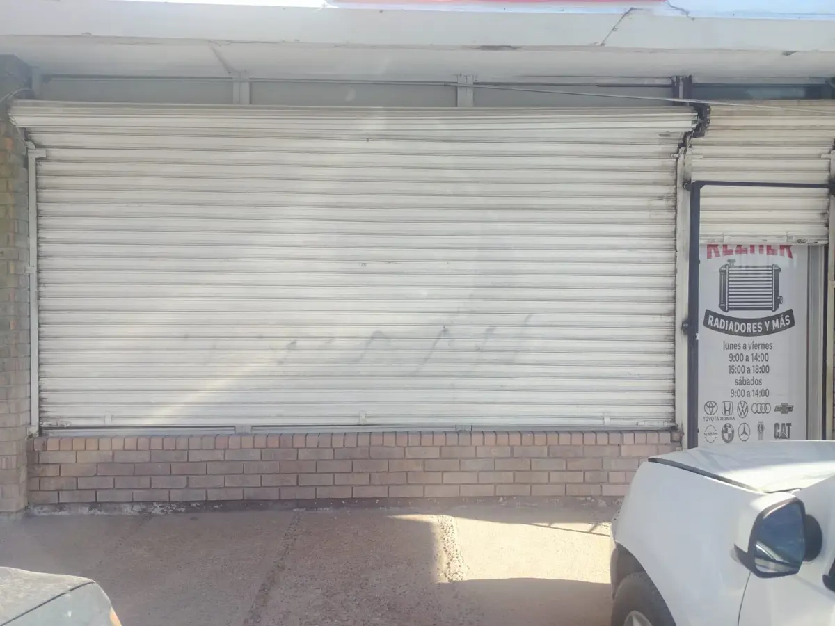 LOCAL COMERCIAL EN RENTA — AV. JUÁREZ, TORREÓN LOCAL COMERCIAL EN RENTA — AV. JUÁREZ, TORREÓN