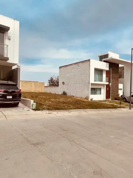 Terreno en venta en Valle Imperial, Zapopan — foto 3 de 9