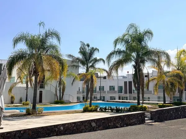 Casa en Venta en Corregidora Querétaro | 3 Recámaras + Estudio | Roof Garden | Privada con Alberca