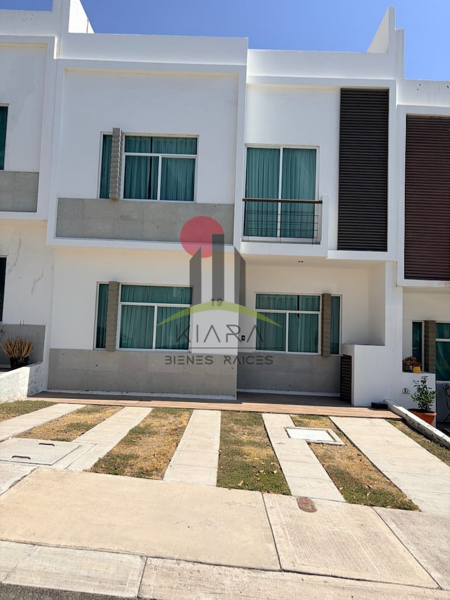 Casa en venta en Colinas del Santuario, Corregidora — foto 2 de 26