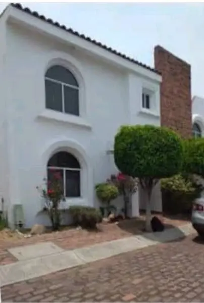 BONITA CASA AMPLIA AMUEBLADA EN ZONA SANDIEGO
