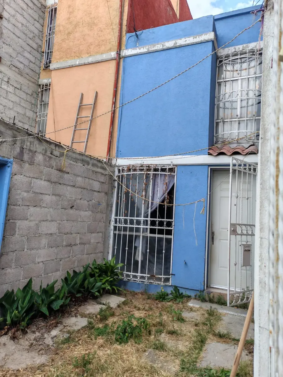 Casa en venta en Ciudad Galaxia los Reyes, Chicoloapan — foto 1 de 38