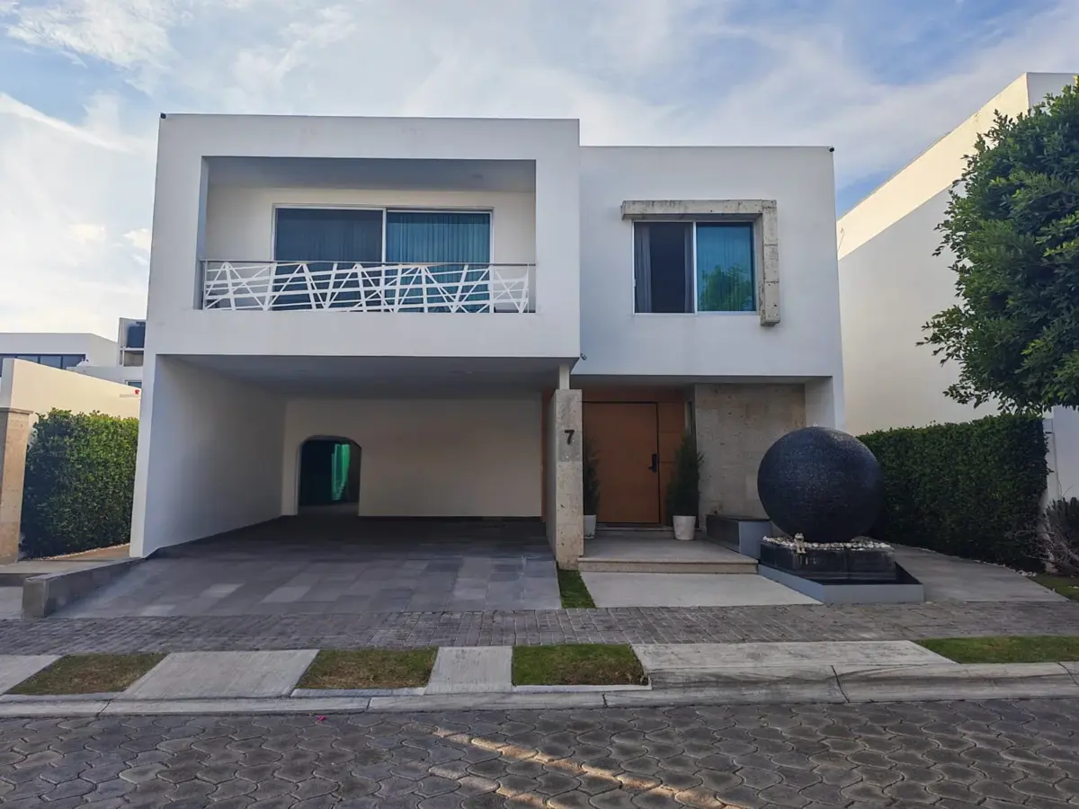Casa en venta en Lomas de Angelópolis, San Andrés Cholula — foto 1 de 11
