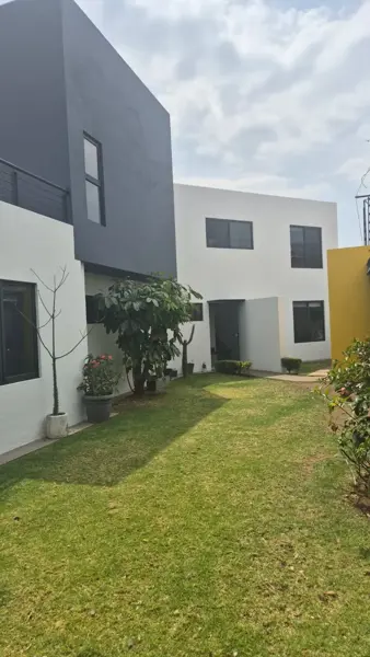 En venta casa de 2 plantas en Fraccionamiento Jardines de Ahuatlán, Cuernavaca, Mor.