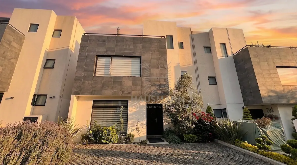 Casa en venta en Bosque Esmeralda, Atizapán de Zaragoza — foto 1 de 31