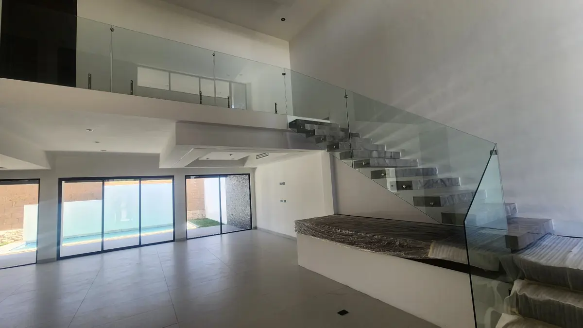 Vista 3 de Casa en Venta con alberca en Las Villas