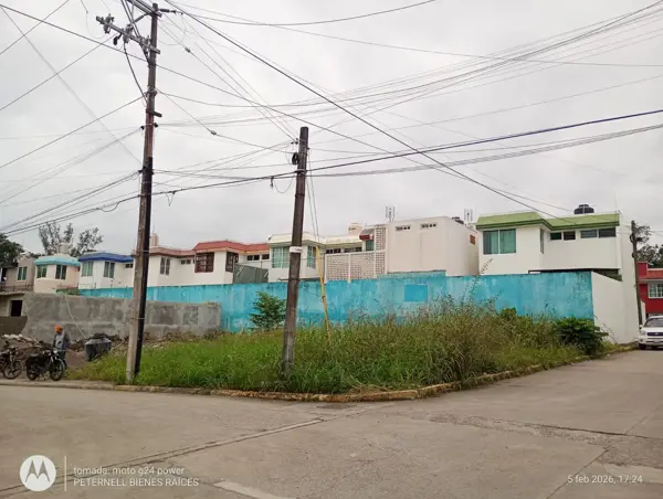 VENTA DE TERRENO 304 M2 EN ESQUINA FRACCIONAMIENTO MAGNOLIAS AREA CONALEP/TECN0LOGICO POZA RICA