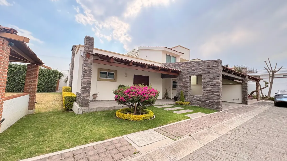 Casa en venta en Santiago Mixquitla, San Pedro Cholula — foto 1 de 28