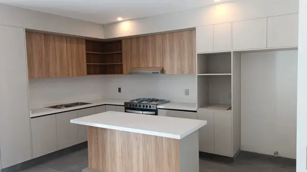 Casa en venta en Cañadas del Arroyo, Corregidora — foto 2 de 32