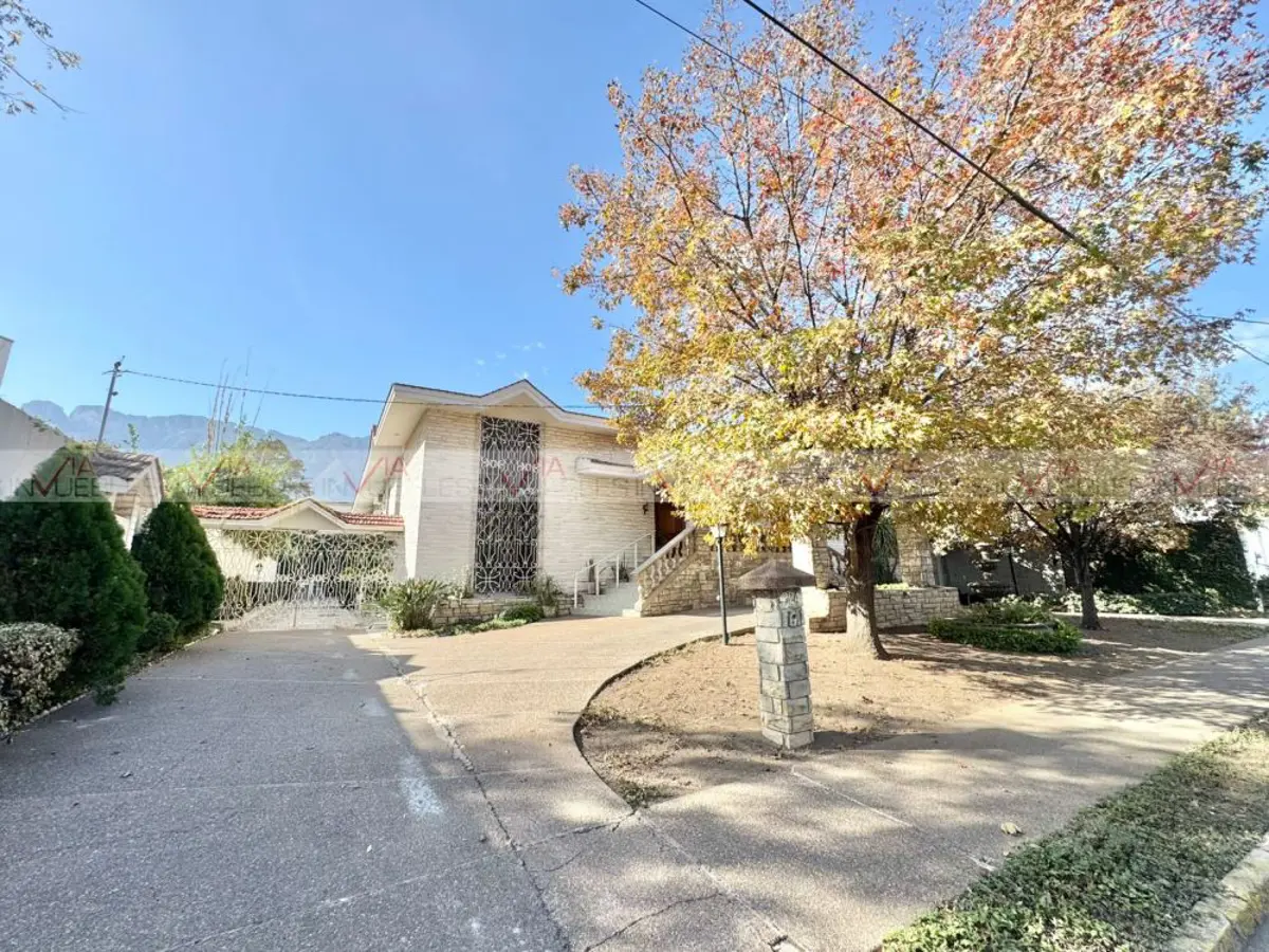 Casa en venta en Del Valle, San Pedro Garza García — foto 1 de 12