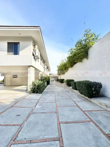 Casa en venta en Del Valle, San Pedro Garza García — foto 2 de 12