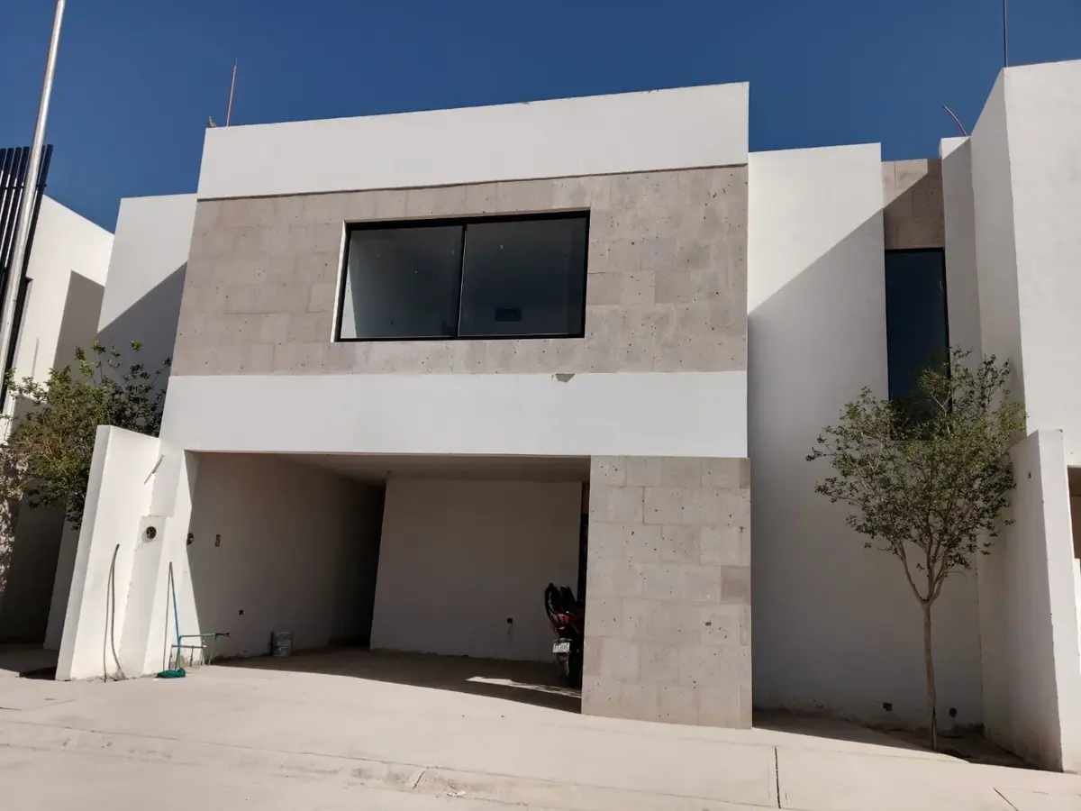 Casa en venta en Ampliación Senderos, Torreón — foto 1 de 13