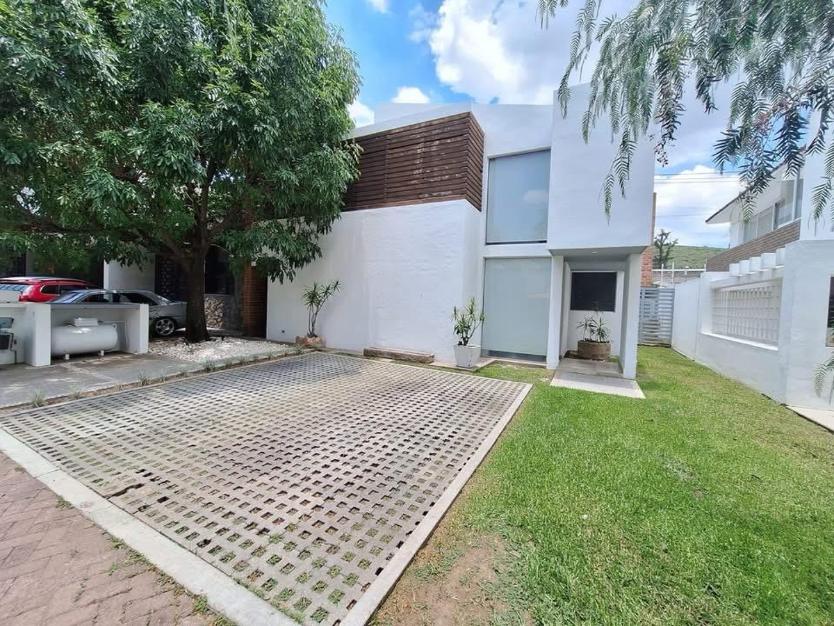 Casa en venta en San Antonio de Ayala, Irapuato — foto 1 de 14