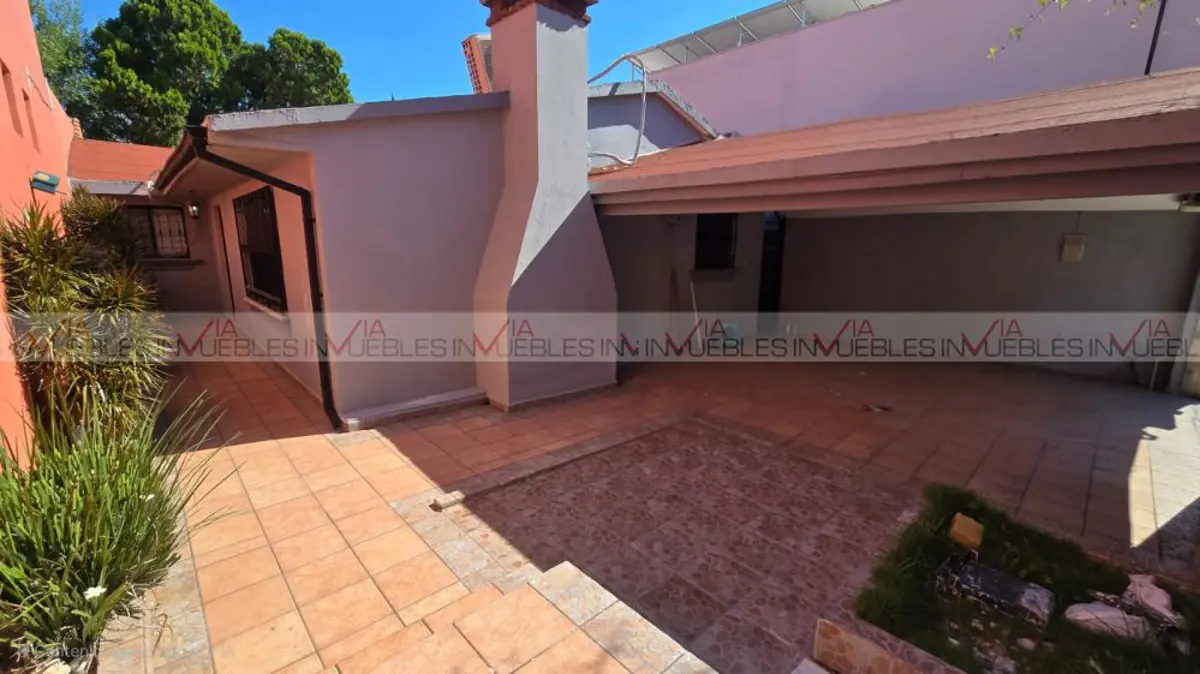 Casa en venta en Las Brisas, Monterrey — foto 1 de 17