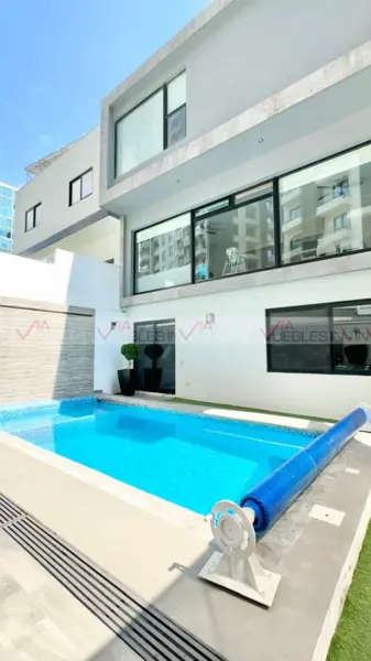 Casa en venta en El Paraíso, Santa Catarina — foto 2 de 12