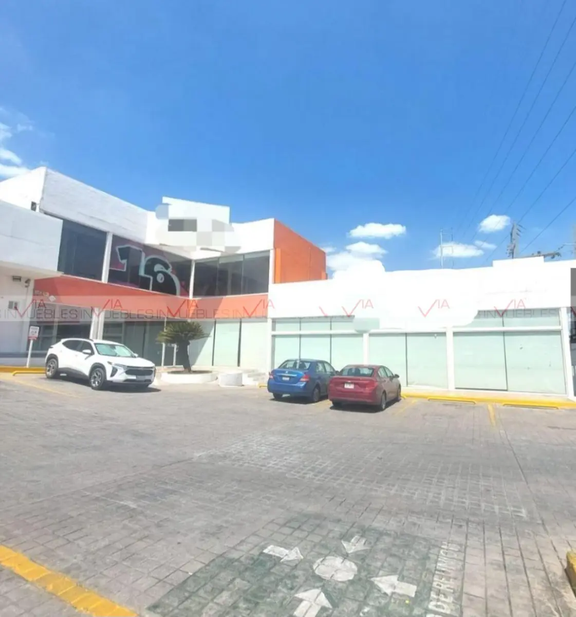 Local en renta en Las Cumbres, Monterrey — foto 1 de 8