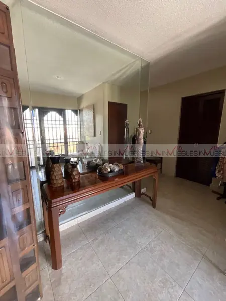 Casa en venta en Contry la Silla, Guadalupe — foto 2 de 14