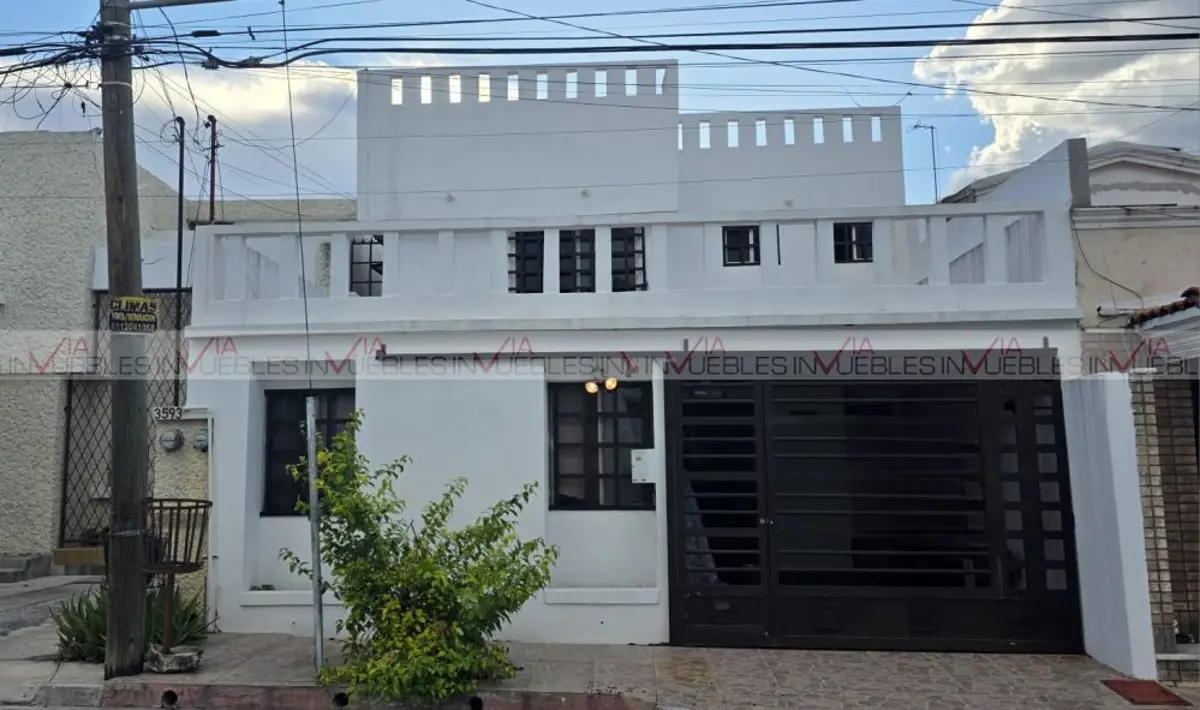 Casa en venta en Rincon de la Primavera, Guadalupe — foto 1 de 17