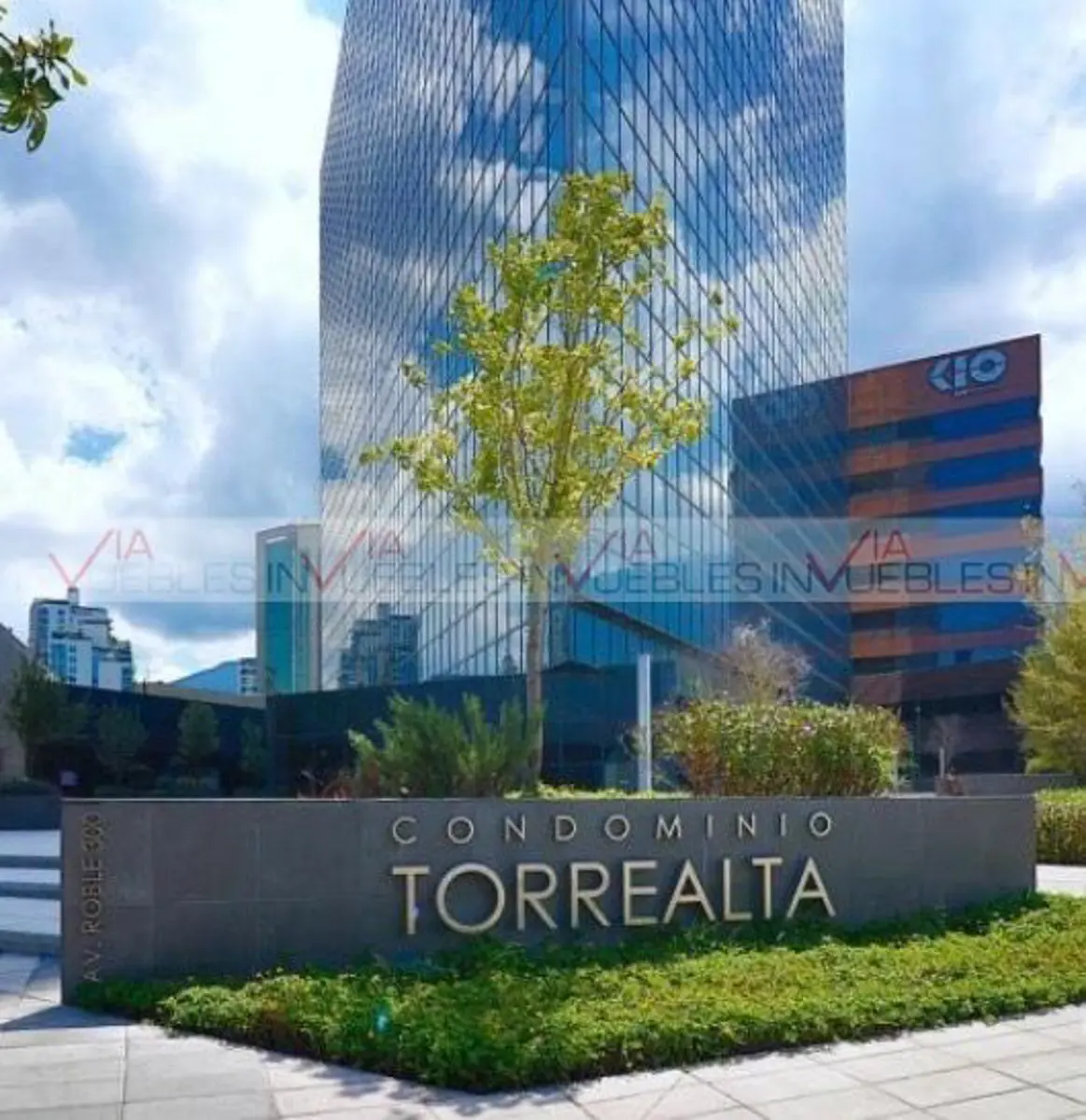 Oficina en venta en Corporativo Santa Engracia, San Pedro Garza García — foto 1 de 16