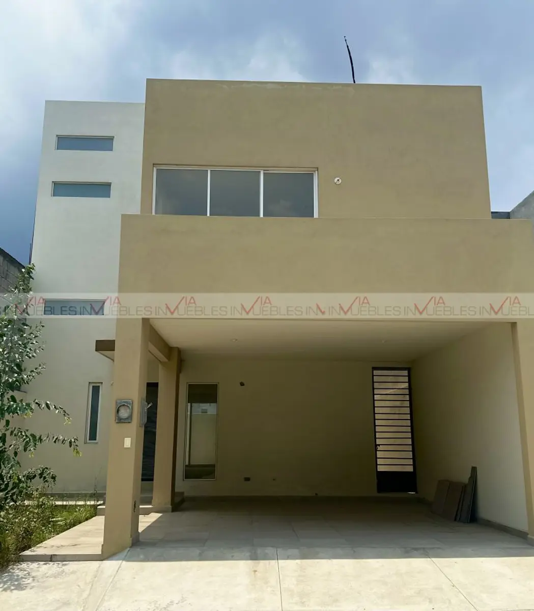 Casa en venta en Santoral, García — foto 1 de 16